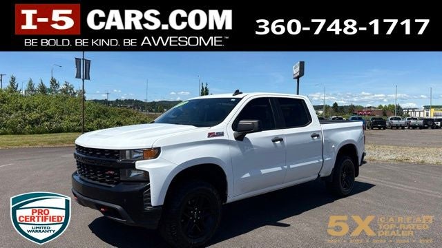 2019 Chevrolet Silverado 1500 LT Trail Boss in Summit White — front three-quarter view
